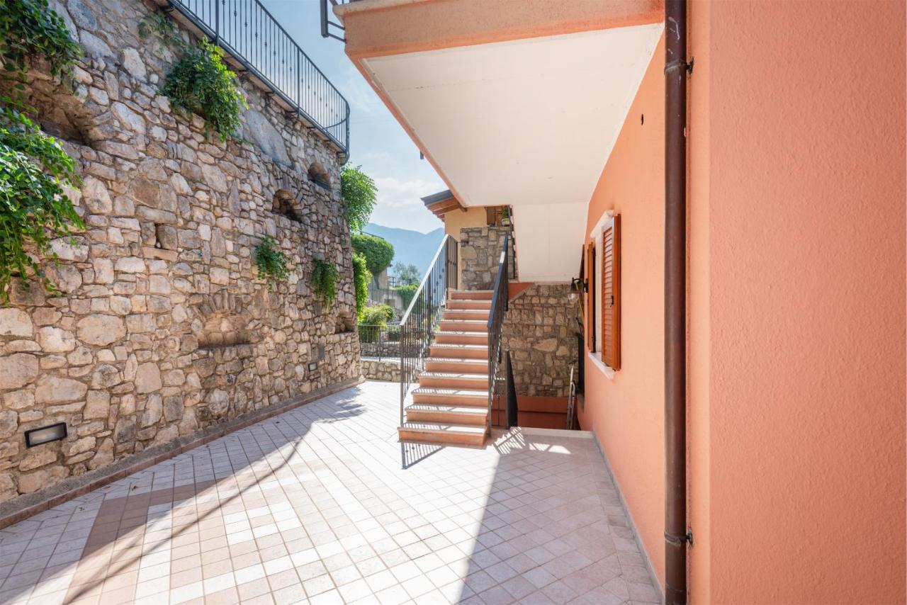 Casa Francesca Relax Apartment Limone sul Garda Luaran gambar